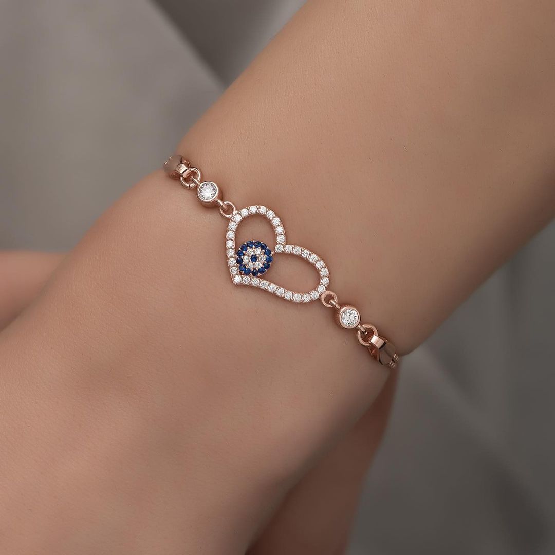 Heart Shape White Round Brilliant Cut Signity Diamond Pave Bracelet | Special Occasion Bracelet For Her | Valentine's Day Gift Bracelet