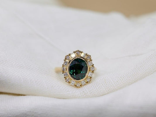 2.8Ct Green Oval Cut Bezel Ring | Party Wear Ring For Women | Glamorous Ring | Delicate Ring