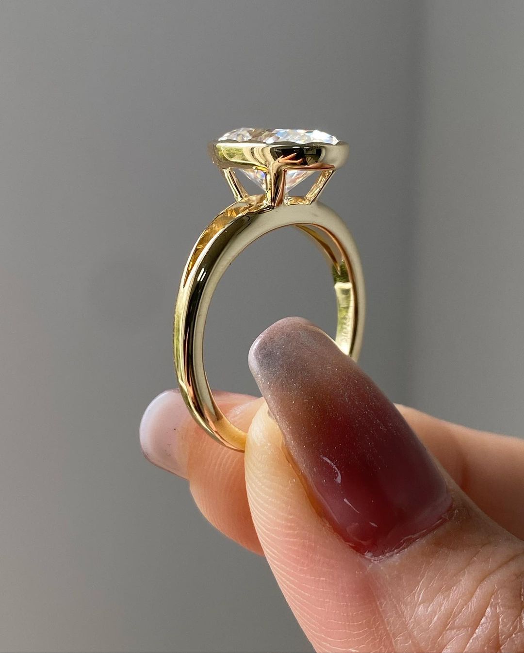 Split Shank 3.10Ct White Oval Cut Bezel Ring | Birthday Gift Ring | Fashion Jewelry