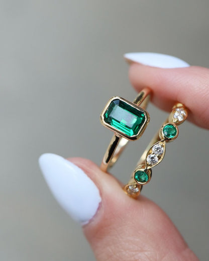 2.5Ct Green Emerald Cut Bezel Ring Set | Bridal Ring Set | Double Band Ring | Fancy Ring Set