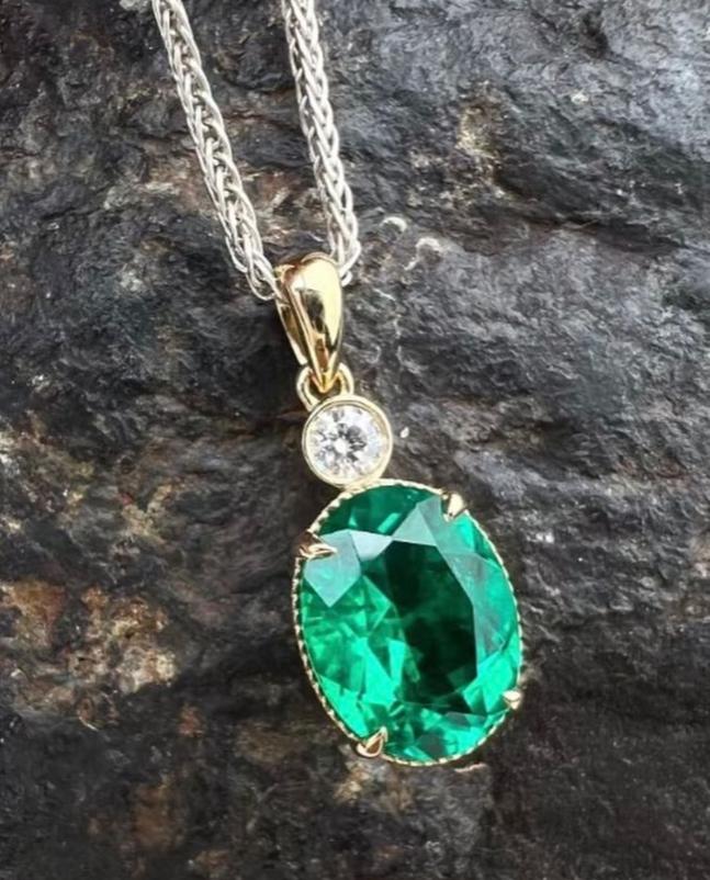 3.10Ct Green Oval Cut Solitaire Pendant | Anniversary Gift Pendant For Her | Birthstone Pendant | Bridal Jewelry Collection