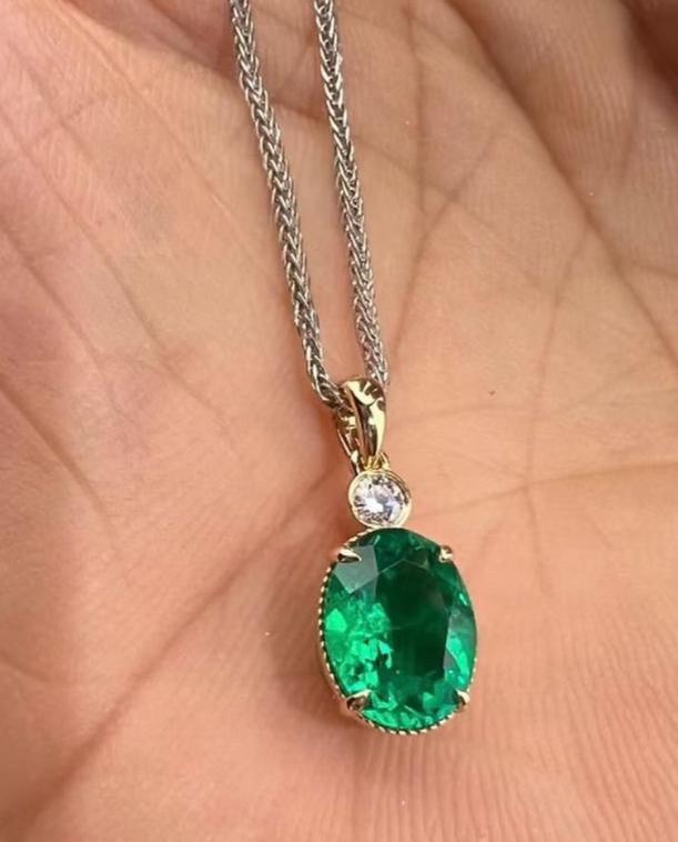 3.10Ct Green Oval Cut Solitaire Pendant | Anniversary Gift Pendant For Her | Birthstone Pendant | Bridal Jewelry Collection