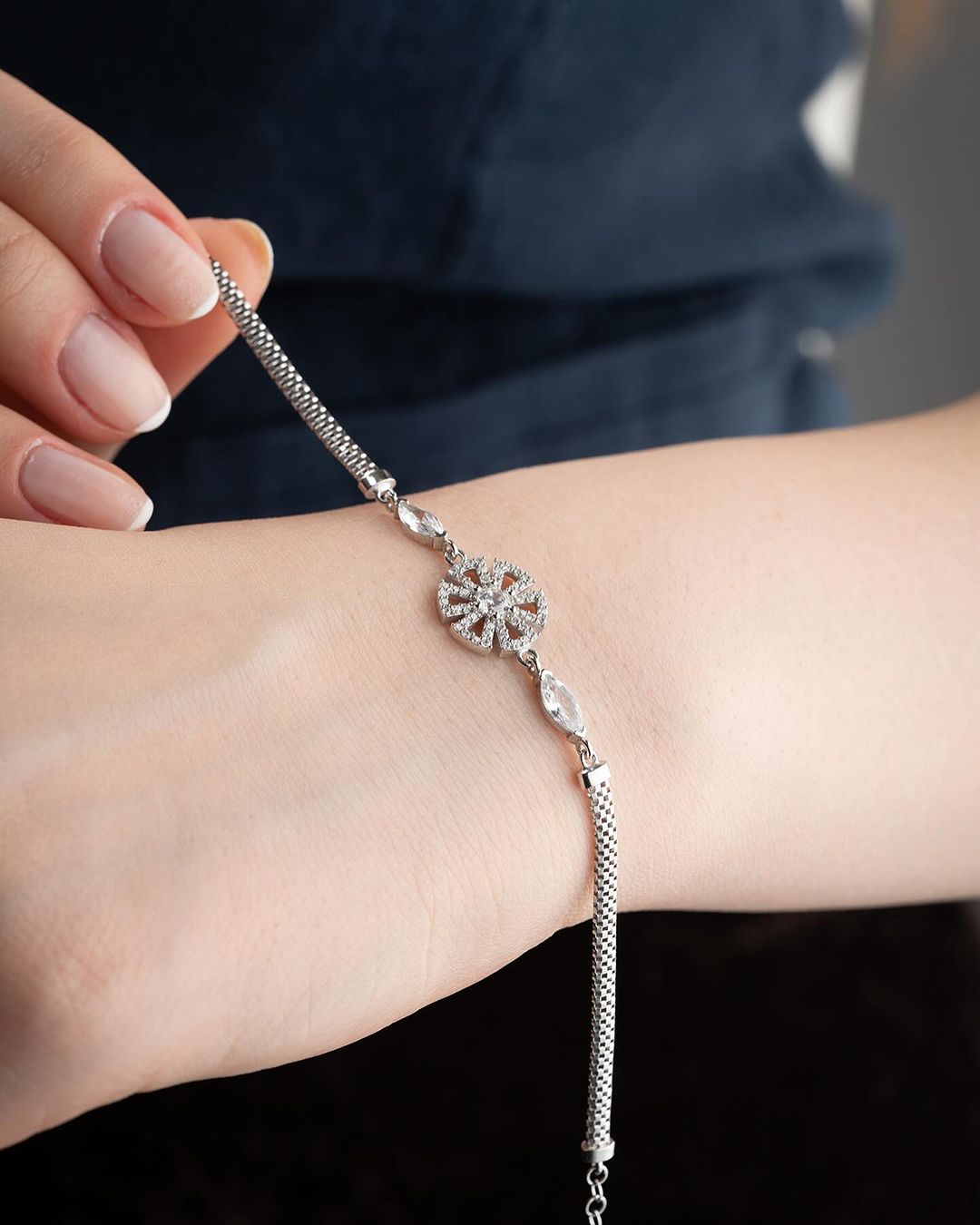 Leaf Shape White Round Brilliant Cut Signity Diamond Prong Set Bracelet | First Graduation Day Gift Bracelet For Her | Gift For Sister