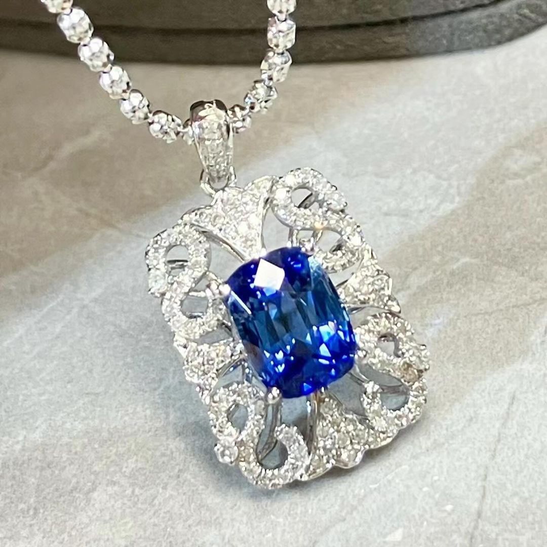 3.20Ct Blue Cushion Cut Prong Pendant | Modern Design Jewelry | High Quality Jewelry For Women | Luxury Jewelry