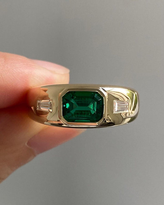 2.8Ct Green Emerald Cut Bezel Set And Three Stone Ring | Anniversary Gift Ring For Wife | Personalized Gift | Timeless Design